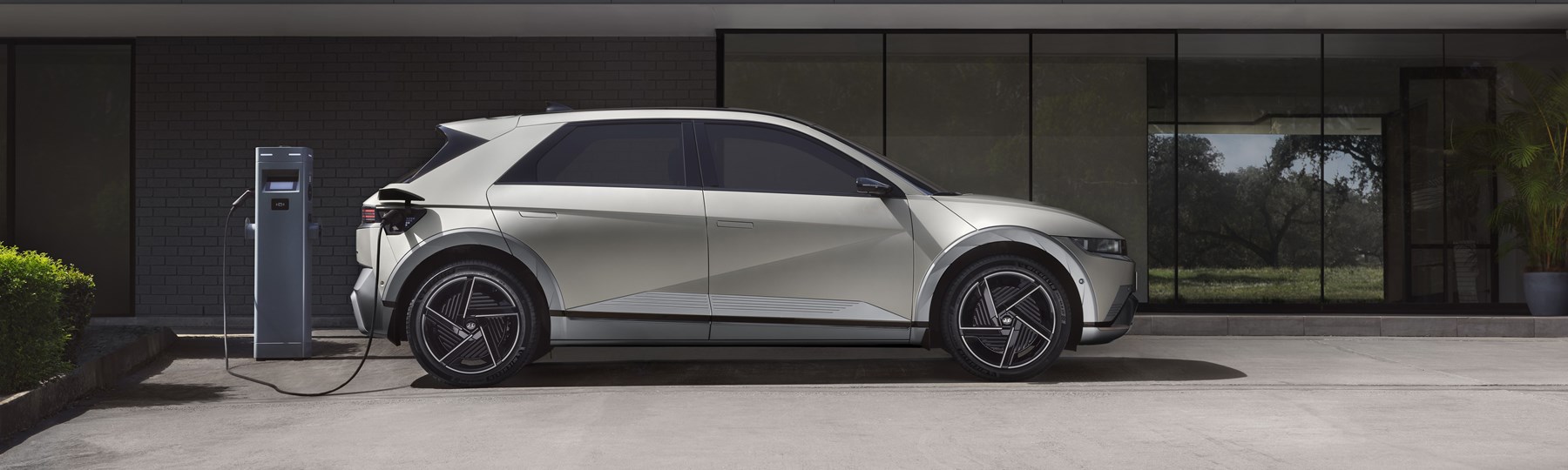 Hyundai IONIQ 5 2024 Exterior 4-Enhanced-IONIQ-5